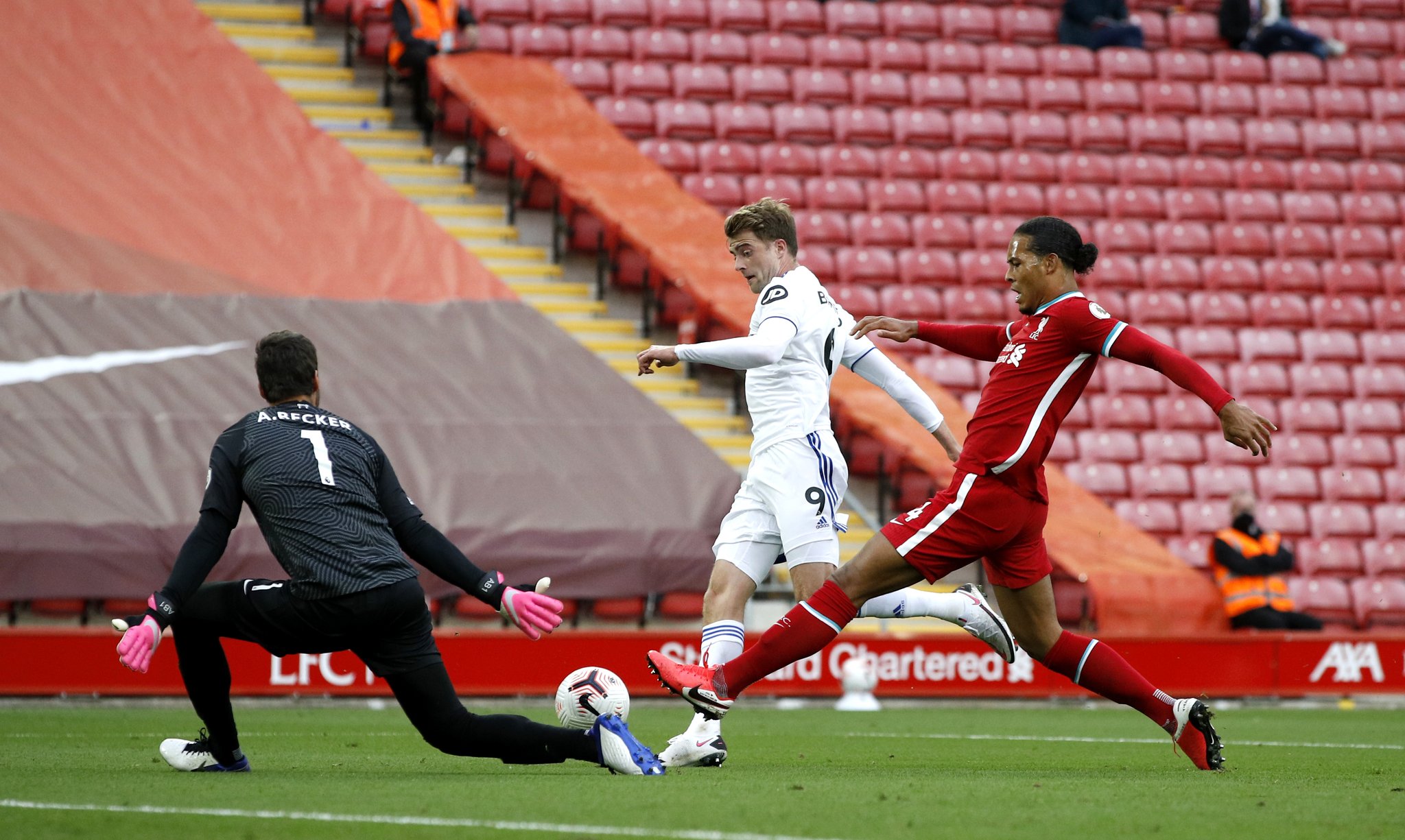 与美国U 与美国U