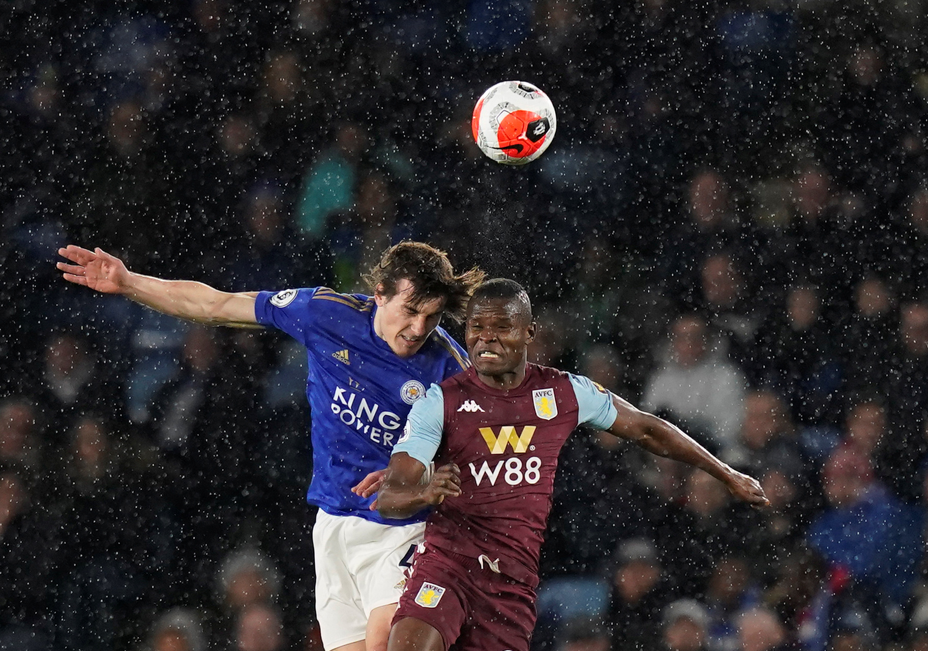 威胁国足防 威胁国足防